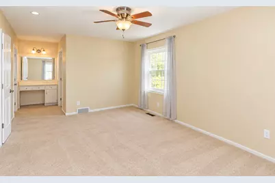 624 Green Oaks Drive, Crystal Lake, IL 60014 - Photo 19