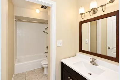 624 Green Oaks Drive, Crystal Lake, IL 60014 - Photo 17