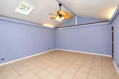624 Green Oaks Drive, Crystal Lake, IL 60014 - Photo 13