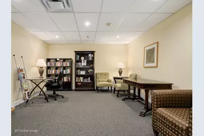 2335 W Belle Plaine Avenue #209, Chicago, IL 60618 - Photo 25