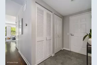 2335 W Belle Plaine Avenue #209, Chicago, IL 60618 - Photo 21