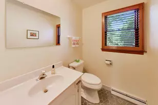 570 N Forest Dr, Addison, IL 60101 - Photo 17