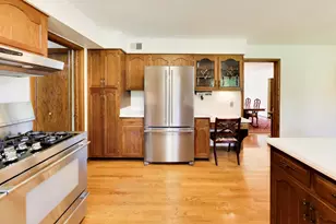 570 N Forest Dr, Addison, IL 60101 - Photo 7