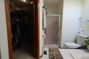2166 Jordan Ln, Elgin, IL 60123 - Photo 11