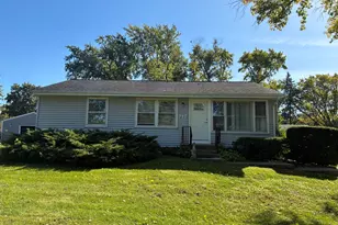 717 Riedy Rd, Lisle, IL 60532 - Photo 1