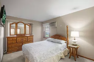 4316 W Shamrock Ln, McHenry, IL 60050 - Photo 9
