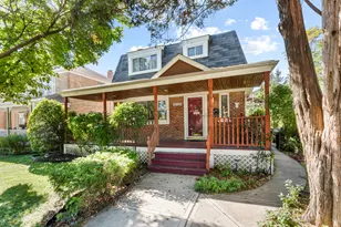 4852 N Mulligan Ave, Chicago, IL 60630 - Photo 1