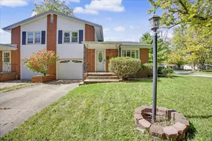 1301 S Oak St, Pontiac, IL 61764 - Photo 1