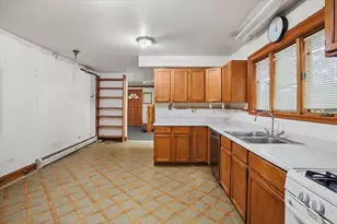 100 W Natoma Ave, Addison, IL 60101 - Photo 7