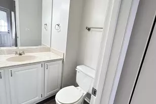132 Golfview Dr, Glendale Heights, IL 60139 - Photo 7