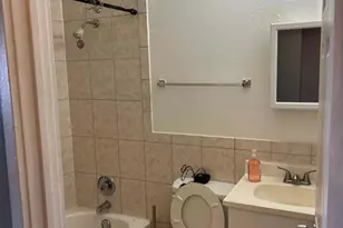 1715 W Chariot Ct, Mount Prospect, IL 60056 - Photo 11