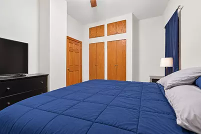 3339 N Hamilton Avenue, Chicago, IL 60618 - Photo 37