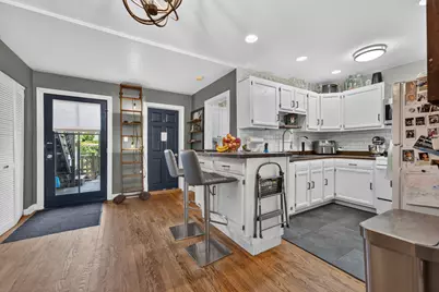 3339 N Hamilton Avenue, Chicago, IL 60618 - Photo 5