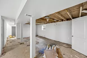 10220 S Indiana Ave, Chicago, IL 60628 - Photo 19