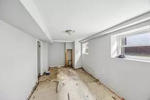 10220 S Indiana Ave, Chicago, IL 60628 - Photo 15