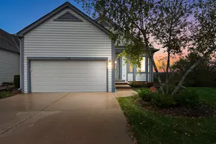 1418 Garnet Ct, Gurnee, IL 60031 - Photo 1