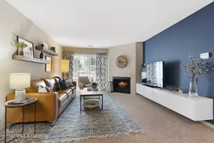 11 Kensington Cir, Wheaton, IL 60189 - Photo 9