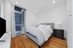 110 W Superior St, Chicago, IL 60654 - Photo 15