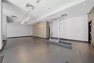 110 W Superior St, Chicago, IL 60654 - Photo 23
