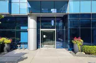 110 W Superior St, Chicago, IL 60654 - Photo 3