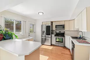 9041 W Oaks Ave, Des Plaines, IL 60016 - Photo 11