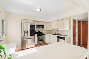 9041 W Oaks Ave, Des Plaines, IL 60016 - Photo 13