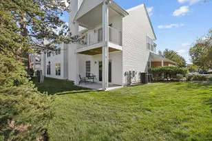 110 Hemstead St, Lake Bluff, IL 60044 - Photo 25
