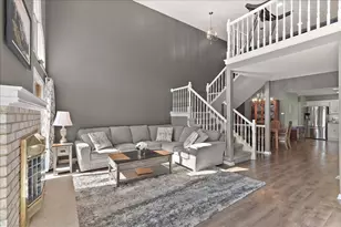 7947 Richardson Ln, Tinley Park, IL 60487 - Photo 5