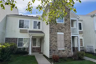227 Silverstone Dr, Carpentersville, IL 60110 - Photo 1