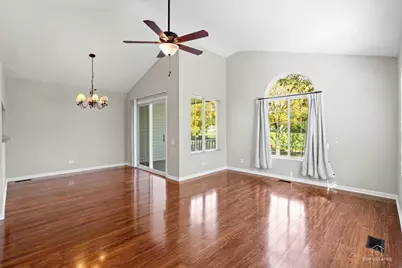 1712 Middlebury Drive #306, Aurora, IL 60503 - Photo 5