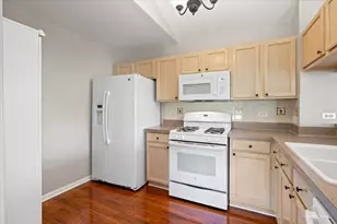 1712 Middlebury Dr, Aurora, IL 60503 - Photo 9