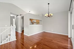 1712 Middlebury Dr, Aurora, IL 60503 - Photo 7