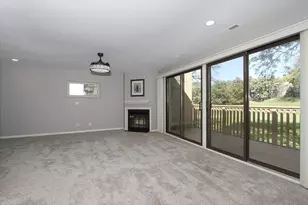 746B Oak Hill Rd, Lake Barrington, IL 60010 - Photo 5
