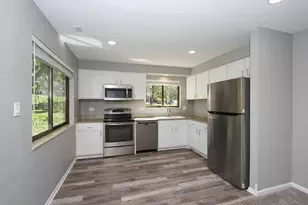 746B Oak Hill Rd, Lake Barrington, IL 60010 - Photo 11