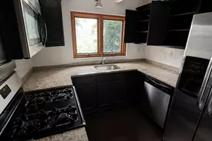 1122 W Lunt Ave, Chicago, IL 60626 - Photo 3
