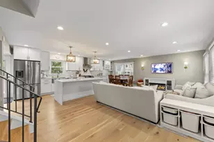 1901 Clydesdale Dr, Wheaton, IL 60189 - Photo 5