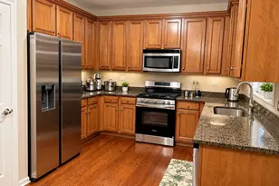 3374 Bradbury Cir, Aurora, IL 60504 - Photo 5