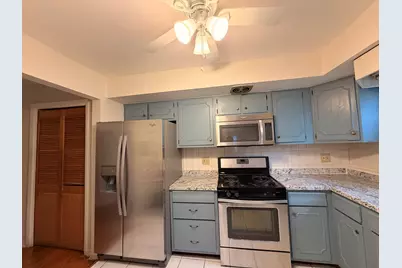 1615 Howard Street #201, Evanston, IL 60202 - Photo 3