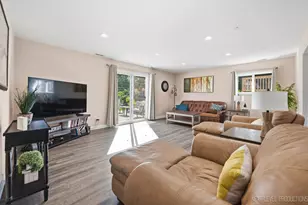 127 Armitage Ave, Glendale Heights, IL 60139 - Photo 3