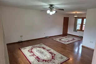 322 Woodlawn Dr, Prophetstown, IL 61277 - Photo 5