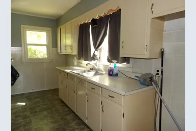 108 W State Street, Harrisburg, IL 62946 - Photo 9