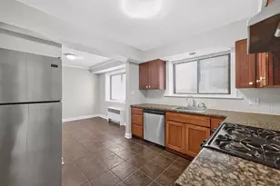 2710 W Lunt Ave, Chicago, IL 60645 - Photo 13