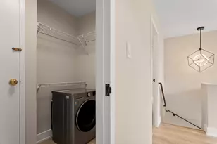 6166 N Sheridan Rd, Chicago, IL 60660 - Photo 11