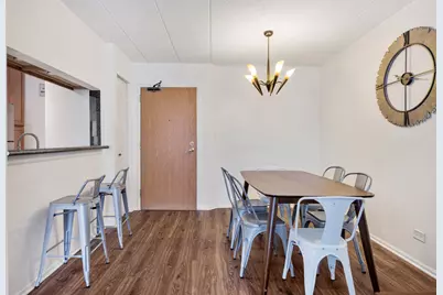 75 Kristin Circle #218, Schaumburg, IL 60195 - Photo 7