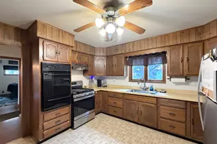 2622 S Bolton Rd, Freeport, IL 61032 - Photo 5