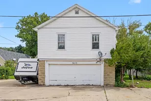 1413 N Richmond Rd, McHenry, IL 60050 - Photo 3