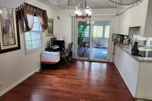 25 Emerson Dr, Schaumburg, IL 60194 - Photo 5