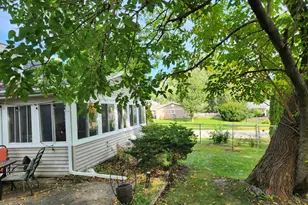 25 Emerson Dr, Schaumburg, IL 60194 - Photo 29