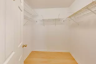 1107 Canterbury Ct, Elgin, IL 60120 - Photo 15