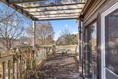 395 W Cedarville Road, Freeport, IL 61032 - Photo 15
